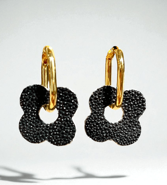 Créoles à fleur Noire